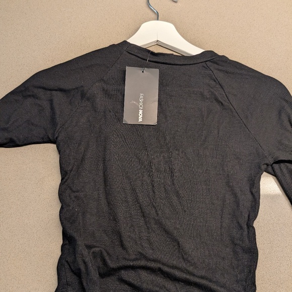 Cropped Lines Cut Out Top - Picture 7 of 9